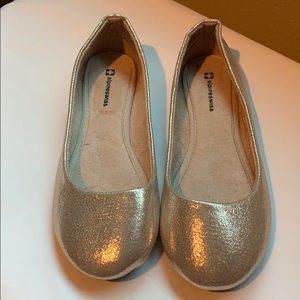 Alpineswiss gold flats size us7 Pre-owned